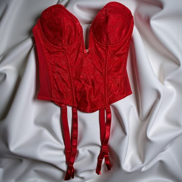 Beautiful NWT Red Lace Corset - Picture 1 of 3